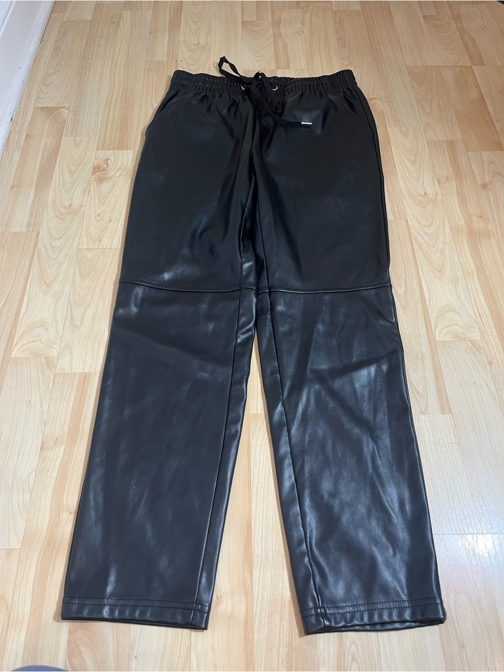 Laundry by Shelli Segal EUC Faux Leather Black Joggers Pants Size XS